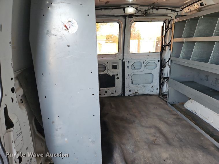 image for item DP2443 2005 Ford E250  van