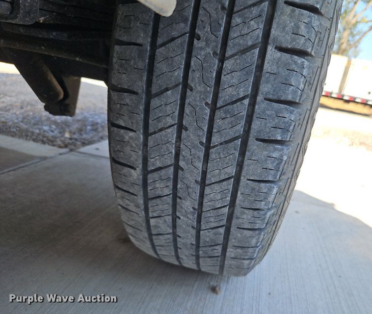 image for item DP2443 2005 Ford E250  van