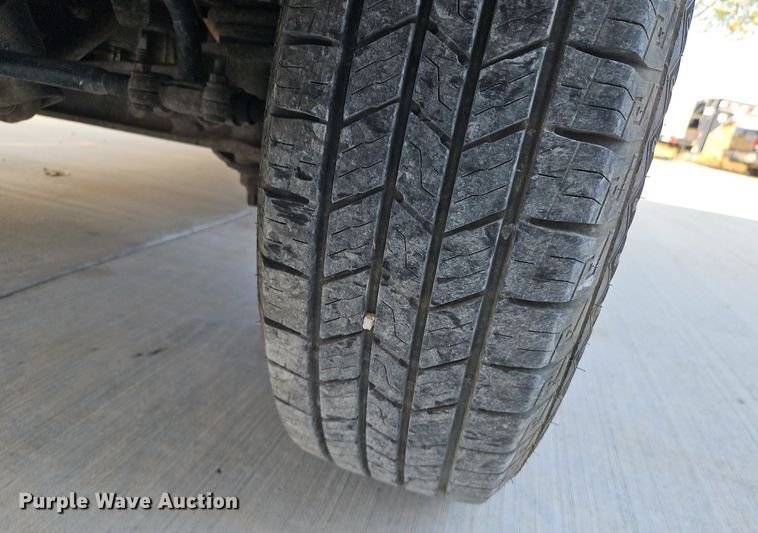 image for item DP2443 2005 Ford E250  van