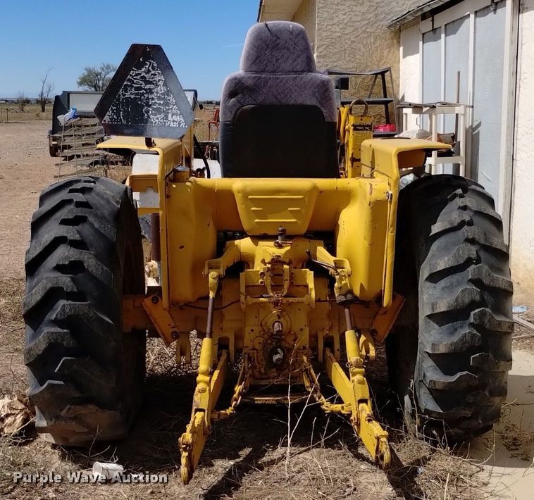 image for item DP3412 International 2500B  tractor