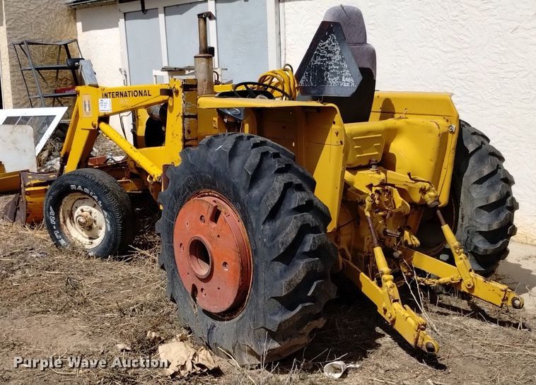 image for item DP3412 International 2500B  tractor