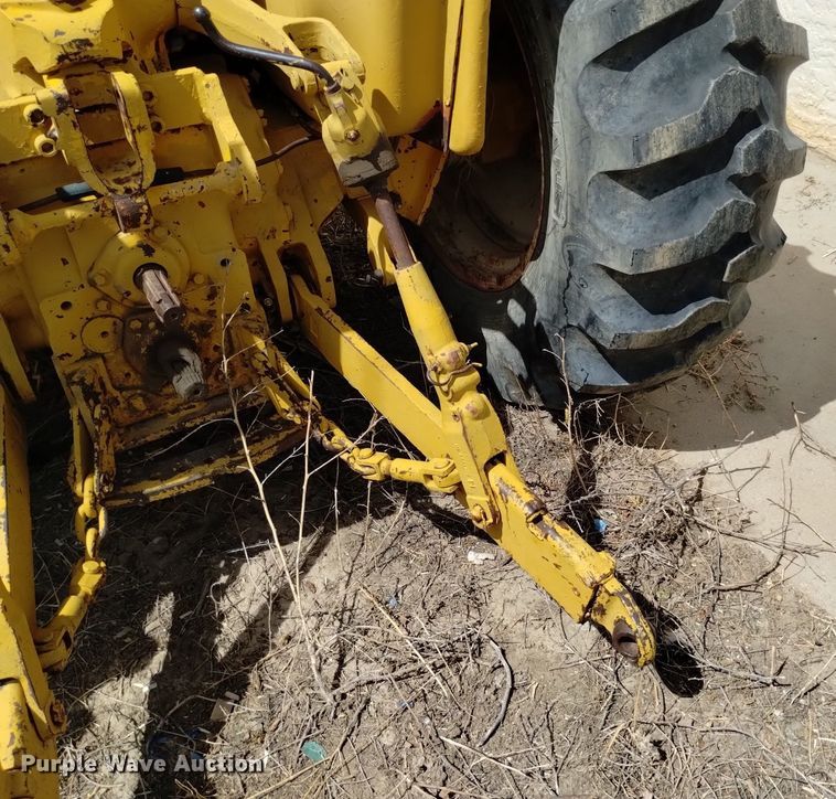 image for item DP3412 International 2500B  tractor