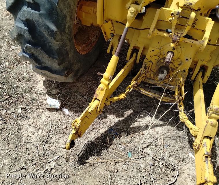 image for item DP3412 International 2500B  tractor