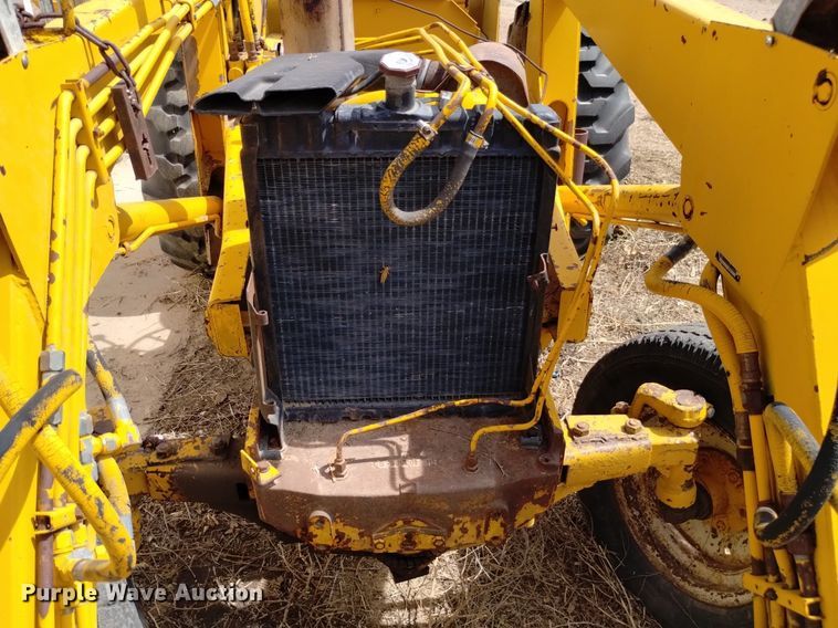 image for item DP3412 International 2500B  tractor