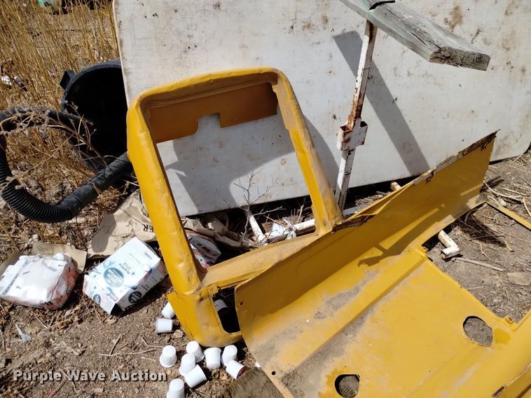 image for item DP3412 International 2500B  tractor