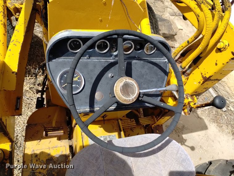 image for item DP3412 International 2500B  tractor