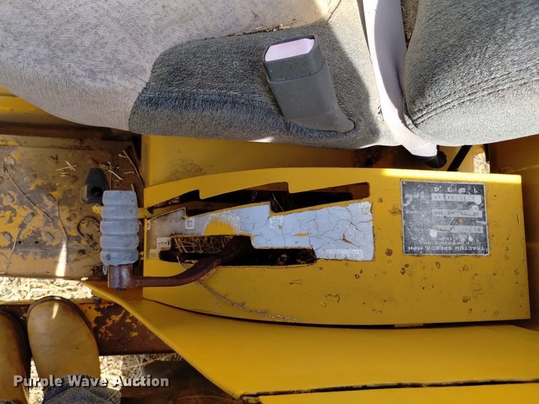 image for item DP3412 International 2500B  tractor