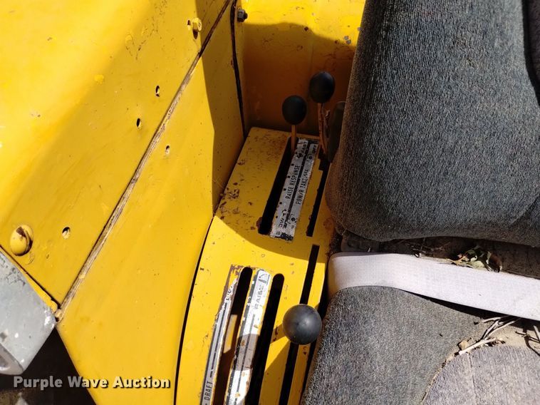 image for item DP3412 International 2500B  tractor