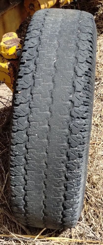 image for item DP3412 International 2500B  tractor