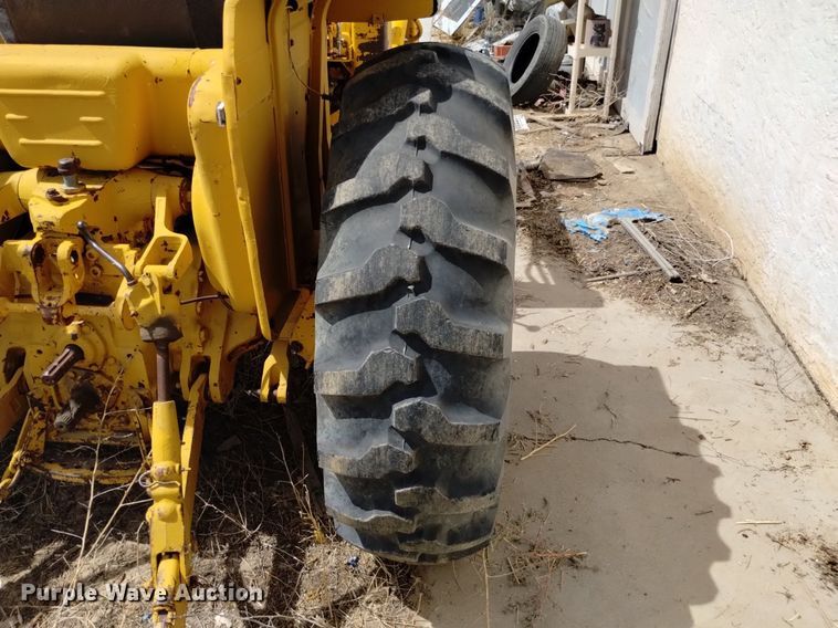 image for item DP3412 International 2500B  tractor