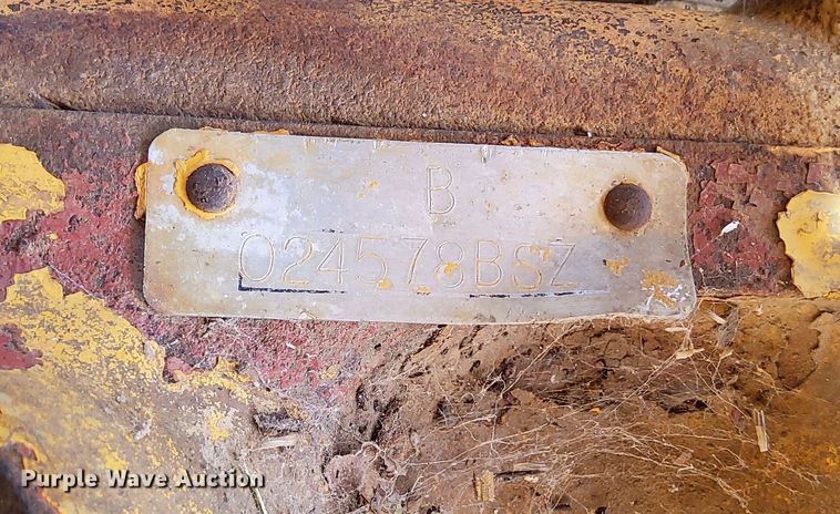 image for item DP3412 International 2500B  tractor