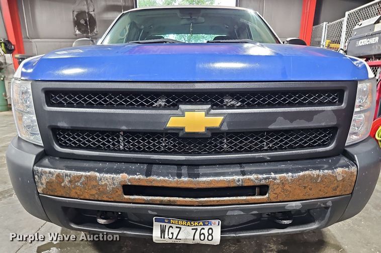 image for item DQ0132 2013 Chevrolet Silverado 1500  Ext. Cab pickup truck