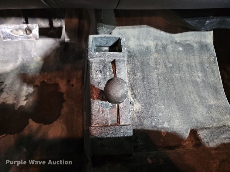 image for item DQ0132 2013 Chevrolet Silverado 1500  Ext. Cab pickup truck