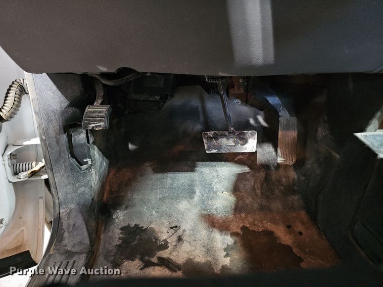 image for item DQ0132 2013 Chevrolet Silverado 1500  Ext. Cab pickup truck