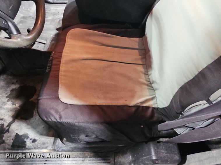 image for item DQ0132 2013 Chevrolet Silverado 1500  Ext. Cab pickup truck