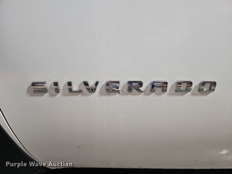 image for item DQ0132 2013 Chevrolet Silverado 1500  Ext. Cab pickup truck