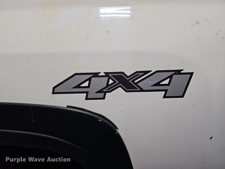 image for item DQ0132 2013 Chevrolet Silverado 1500  Ext. Cab pickup truck