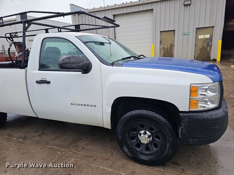 image for item DQ0133 2013 Chevrolet Silverado 1500  pickup truck