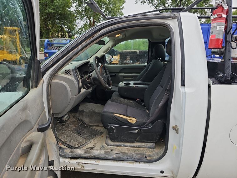 image for item DQ0133 2013 Chevrolet Silverado 1500  pickup truck