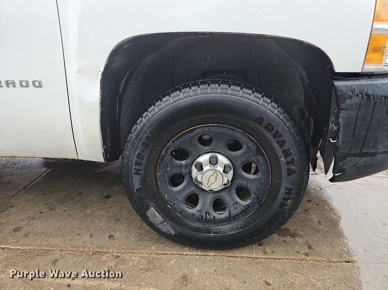 image for item DQ0133 2013 Chevrolet Silverado 1500  pickup truck