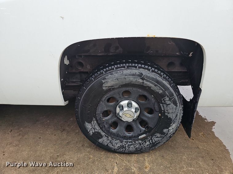 image for item DQ0133 2013 Chevrolet Silverado 1500  pickup truck