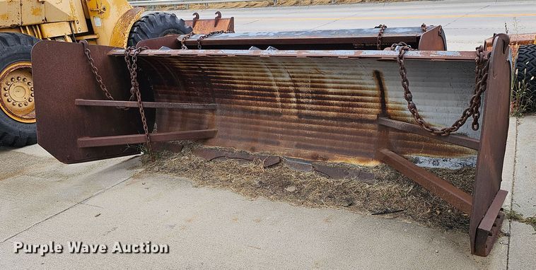 image for item DQ0207 132" W snow plow