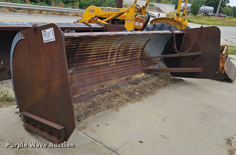image for item DQ0207 132" W snow plow