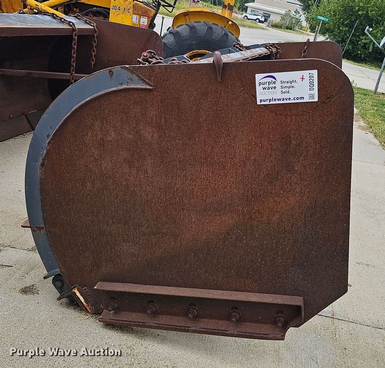 image for item DQ0207 132" W snow plow