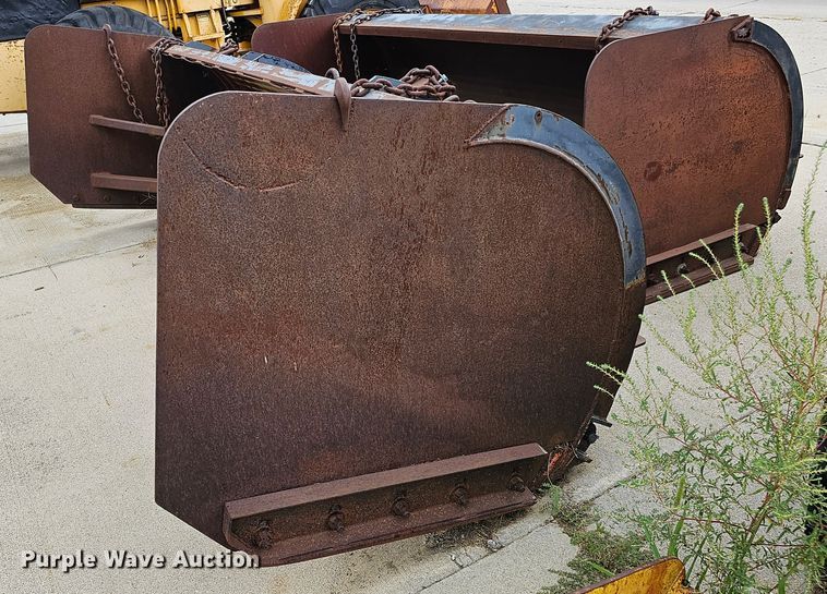 image for item DQ0207 132" W snow plow