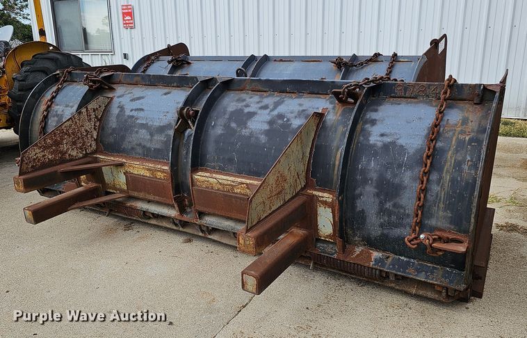 image for item DQ0208 132" W snow plow
