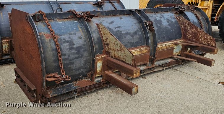 image for item DQ0208 132" W snow plow