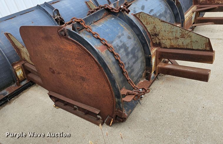 image for item DQ0208 132" W snow plow