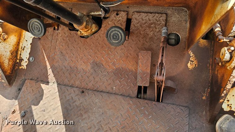 image for item DQ0209 Hyster 30  forklift