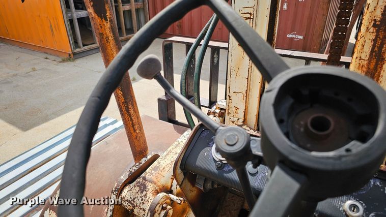 image for item DQ0209 Hyster 30  forklift