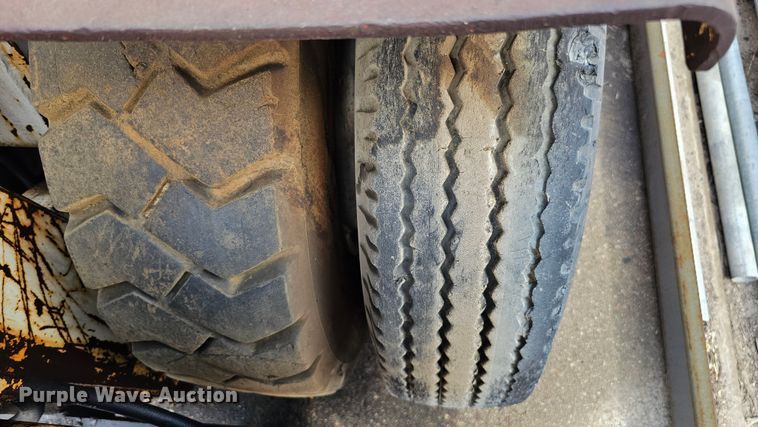 image for item DQ0209 Hyster 30  forklift