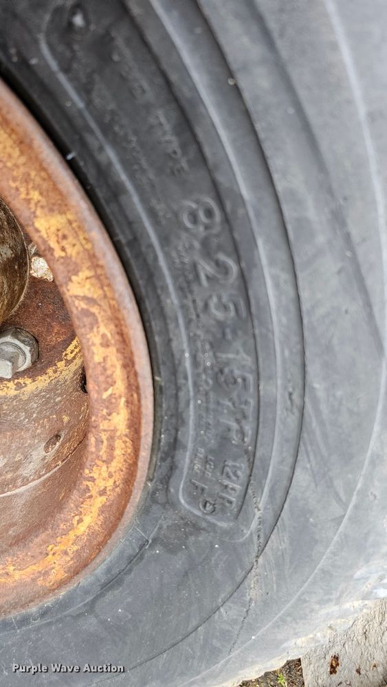 image for item DQ0209 Hyster 30  forklift