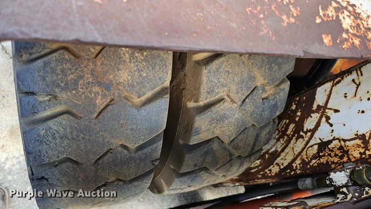 image for item DQ0209 Hyster 30  forklift