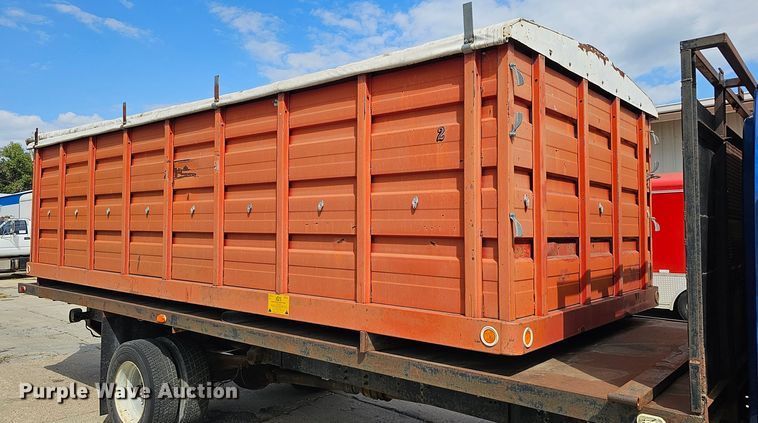 image for item DQ0211 Knapheide grain bed