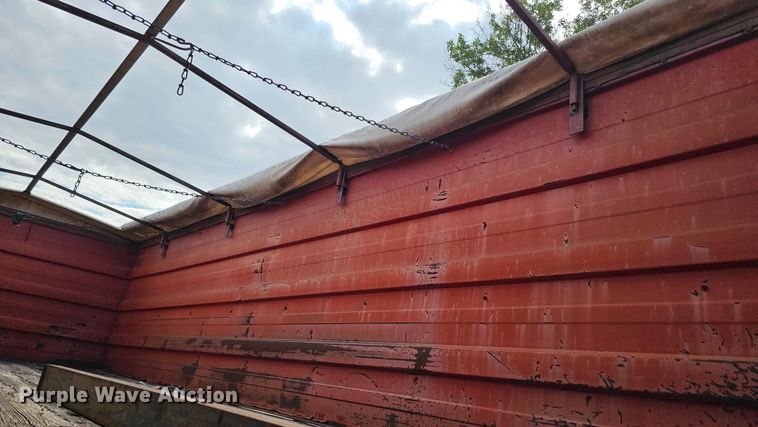 image for item DQ0211 Knapheide grain bed