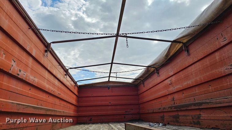 image for item DQ0211 Knapheide grain bed