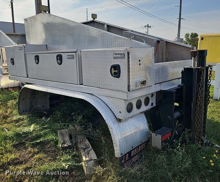 image for item DQ0252 2014 JD Welding & Sandblasting LLC  mobile home toter bed