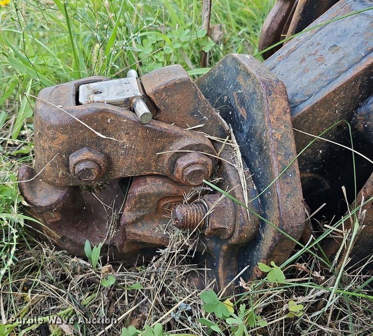 image for item DQ0252 2014 JD Welding & Sandblasting LLC  mobile home toter bed