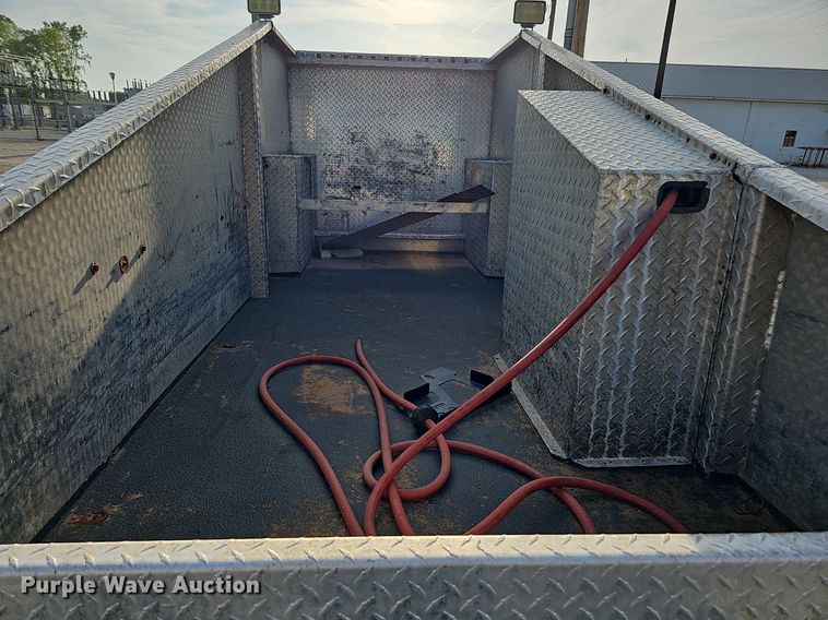 image for item DQ0252 2014 JD Welding & Sandblasting LLC  mobile home toter bed