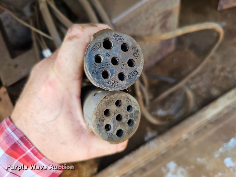 image for item DQ0252 2014 JD Welding & Sandblasting LLC  mobile home toter bed