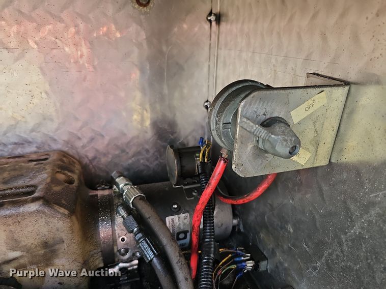 image for item DQ0252 2014 JD Welding & Sandblasting LLC  mobile home toter bed