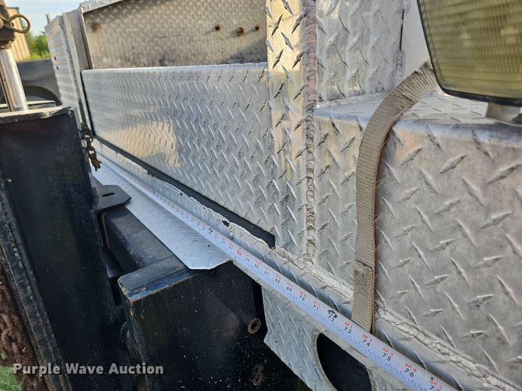 image for item DQ0252 2014 JD Welding & Sandblasting LLC  mobile home toter bed