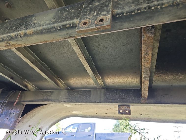 image for item DQ0252 2014 JD Welding & Sandblasting LLC  mobile home toter bed