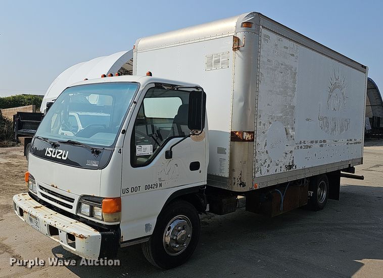 image for item DQ0309 2001 Isuzu NPR  box truck