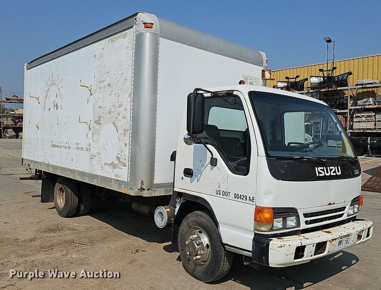 image for item DQ0309 2001 Isuzu NPR  box truck