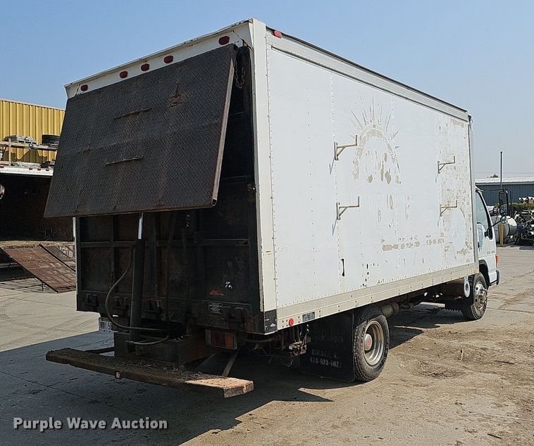 image for item DQ0309 2001 Isuzu NPR  box truck